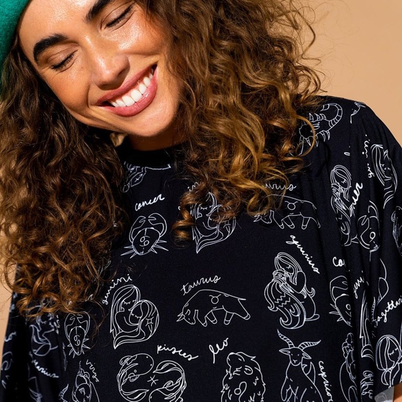 NWT DRESSED in LALA Never Too Much Oversized Dress in Zodiac Love - Picture 2 of 15